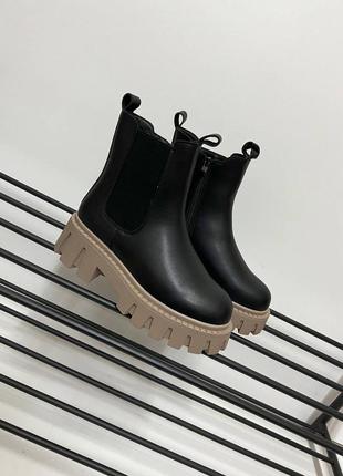 Жіночі зимові черевики на хутрі, високі, чорні8 фото