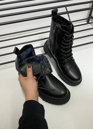 Женские зимние ботинки на меху, высокие, черные8 фото