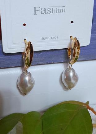 Позолочені сережки з перлинами перлами імітація2 фото