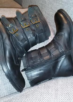 Отличные кожаные ботинки bugatti 39размера (25.5 см). оригинал.6 фото