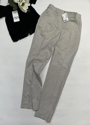 Красивые прямые брюки брюки h&m. прямой фасон,