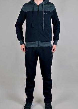 Зимовий спортивний костюм nike.
