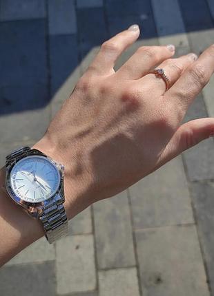 Часы женские, гарантия 12 месяцев