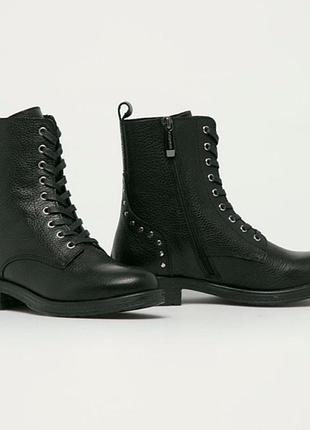 Демисезонные сапоги kazar