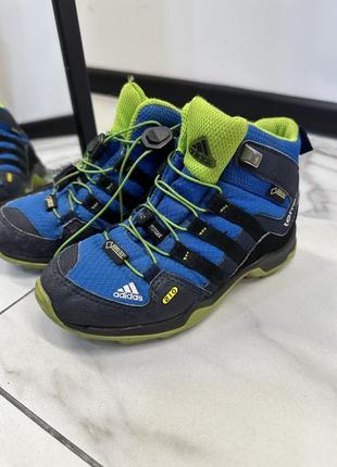 Дитячі термо черевики adidas gore-tex 29р5 фото