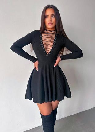 Платье мини отрезное по талии спереди вырез на шнуровке рукав длинный прямой юбка клеш ткань рубчик мустанг