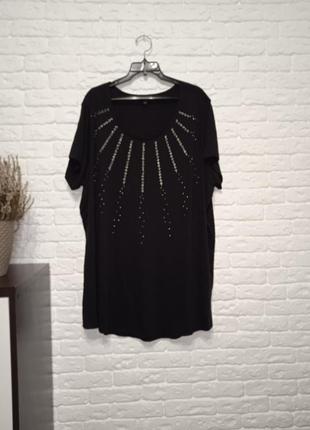 Фирменная очень красивая футболка