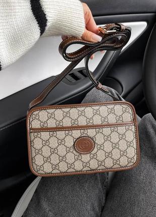 Сумка. Bolso bandolera Gucci GG Marmont en piel de pitón beige