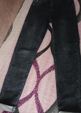Джинсы новые