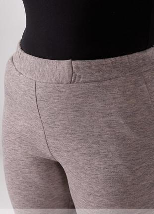 Базовые брюки из приятной на ощупь ткани3 фото