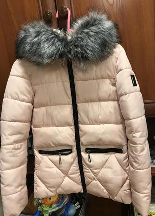 Зимняя курточка размера с4 фото