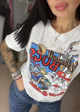 Ефектна футбололка в стази мультяшка