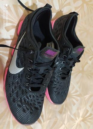 Кроссовки nike zoom fitnes