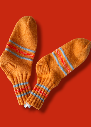 Вязаные носки оранжевые теплые и яркие3 фото