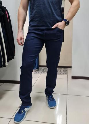 Стильные джинсы, слегка утепленные10 фото