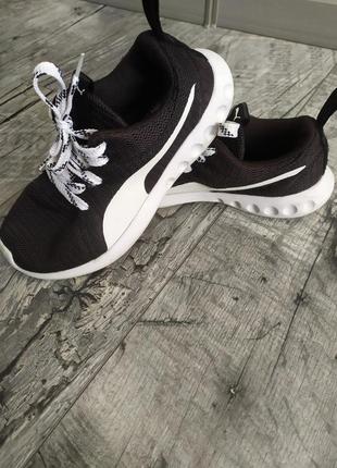 Оригінальні кросівки nike