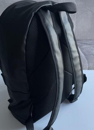 Идеальный подарок! деловой кожаный рюкзак унисекс минималистичный качественный с эко кожи стильный7 фото