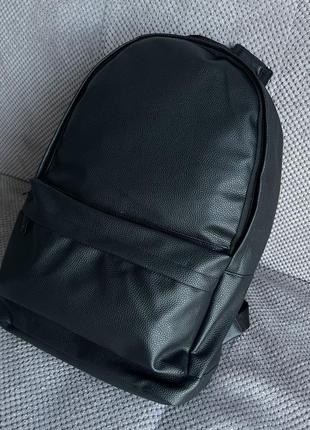 Идеальный подарок! деловой кожаный рюкзак унисекс минималистичный качественный с эко кожи стильный8 фото