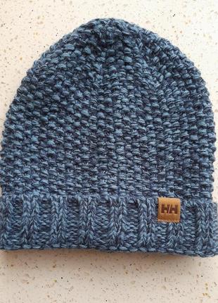 Теплая мужская шапка
helly hansen chill knit beanie5 фото