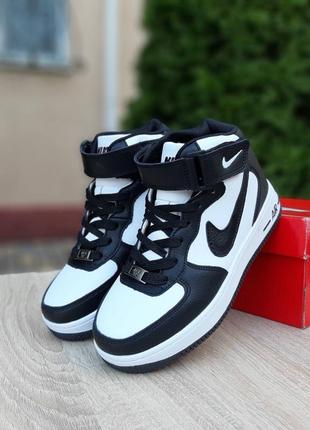 Кросівки nike
