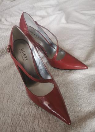 Лаковые кожаные туфли guss