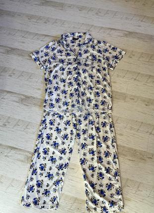 Красивая трикотажная пижама в цветы the nightwear store