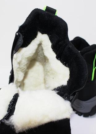 Зимние детские черные высокие термо ботинки для мальчика на двух липучках, светящаяся обувь на зиму4 фото