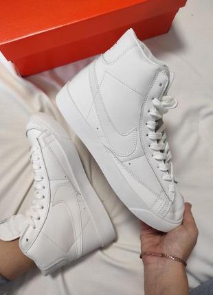 Nike blazer mid 77 full white(рефлективный логотип)3 фото