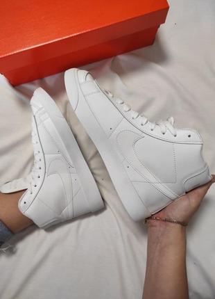 Nike blazer mid 77 full white(рефлективный логотип)2 фото