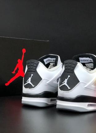 Зимові чоловічі кросівки nike air jordan 4 retro winter white black grey fur білого з чорним та сірим кольорів з хутром4 фото