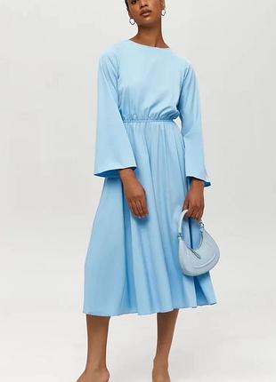 Неймовірна сукня