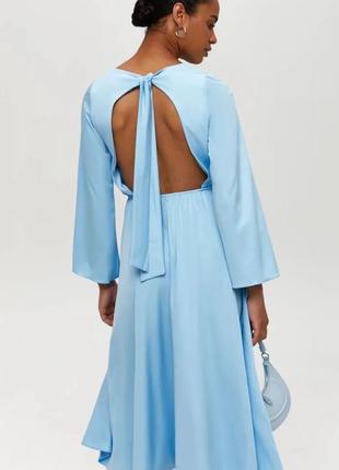 Неймовірна сукня