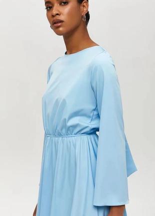 Неймовірна сукня