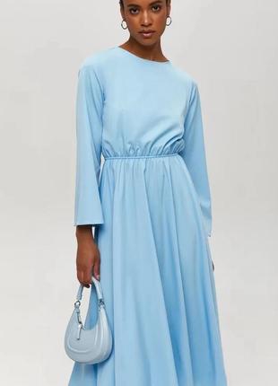 Неймовірна сукня