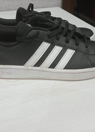 Кроссовки adidas2 фото