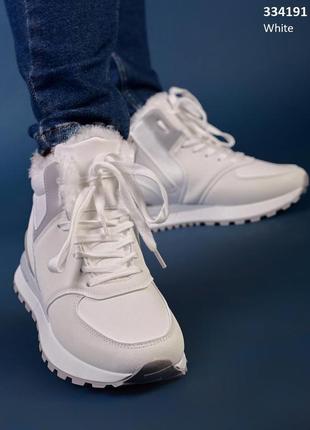 Актуальні зимові кросівки