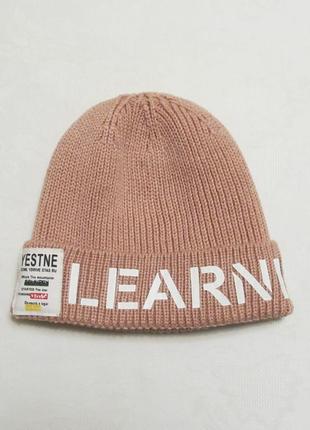 Стильная теплая пудровая шапка "learner" на подкладке 7-8 лет1 фото
