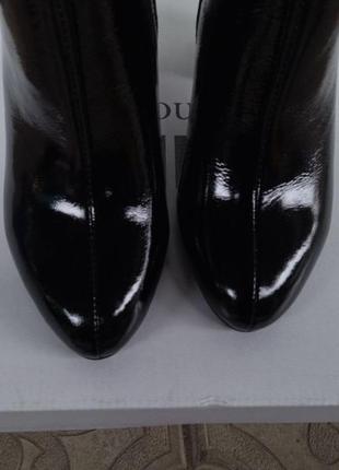 Жіночі чорні лакові черевикіі на підборах на байці6 фото