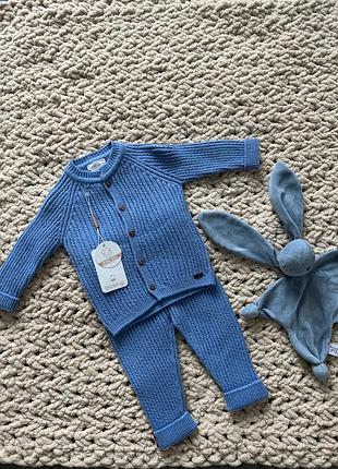 Вʼязаний костюм