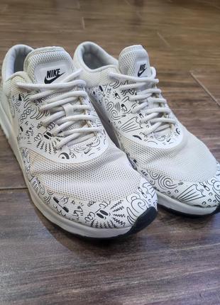 Кроссовки nike