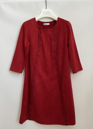 Сукня вельветова з вишивкою seam