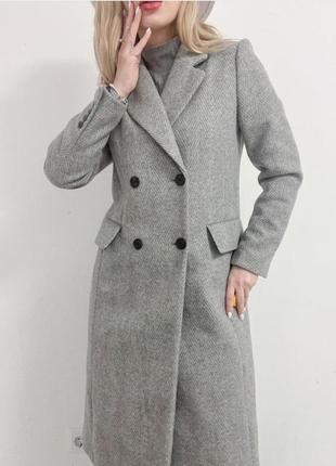 Серое двубортное пальто2 фото