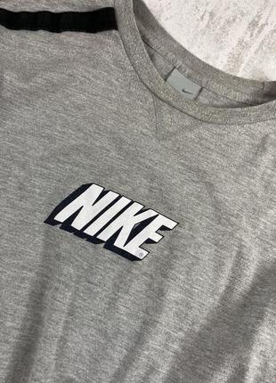 Відчуй дух минулого: сіра вінтажна оверсайз футболка nike2 фото