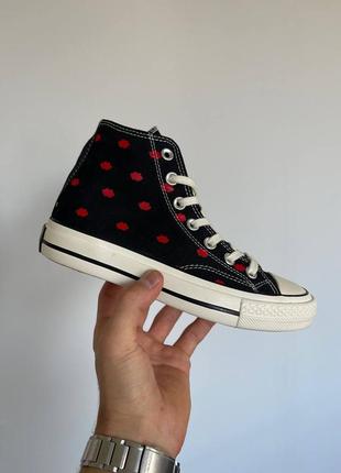 Кеди converse chuck 70 embroidered lips  black a01600c5 фото