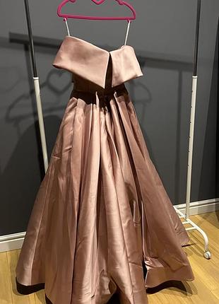 Вечірня сукня