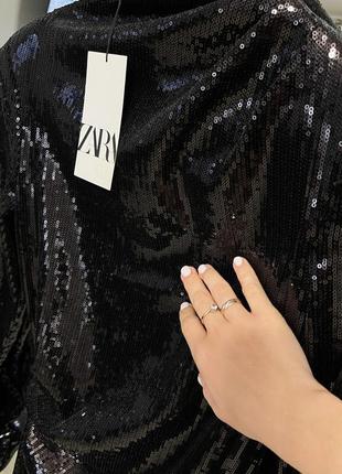 Zara мини-платье  с  подплечниками и драпировкой с пайетками9 фото
