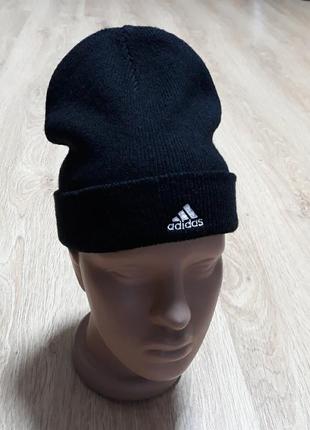 Adidas. шапка