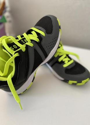 Новые кроссовки 35 размер 22 см