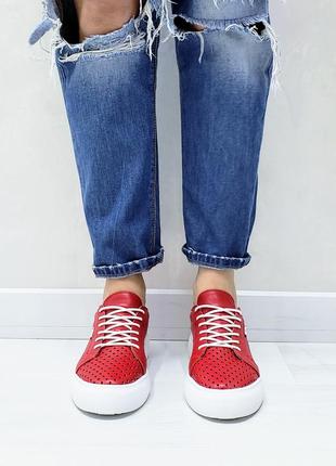 Кеды из натуральной кожи кроссовки кросівки кеди красные с перфорацией р36-40 мокасини2 фото