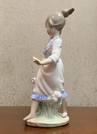 Фарфоровая статуэтка lladro «дитя среды».3 фото